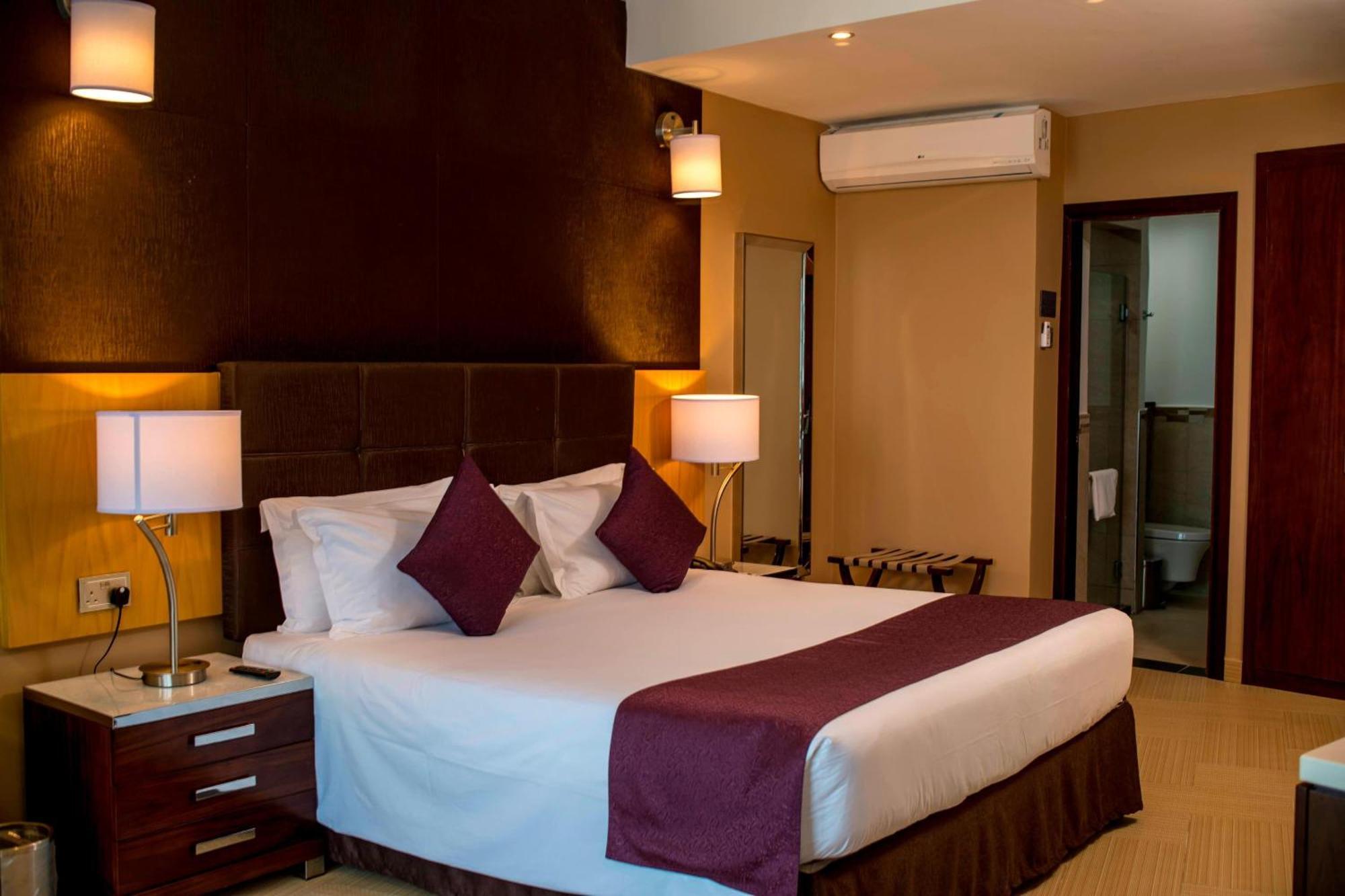 Protea Hotel By Marriott Entebbe Exterior photo